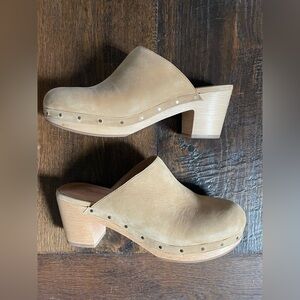 Madewell tan leather clogs 7 NWOB